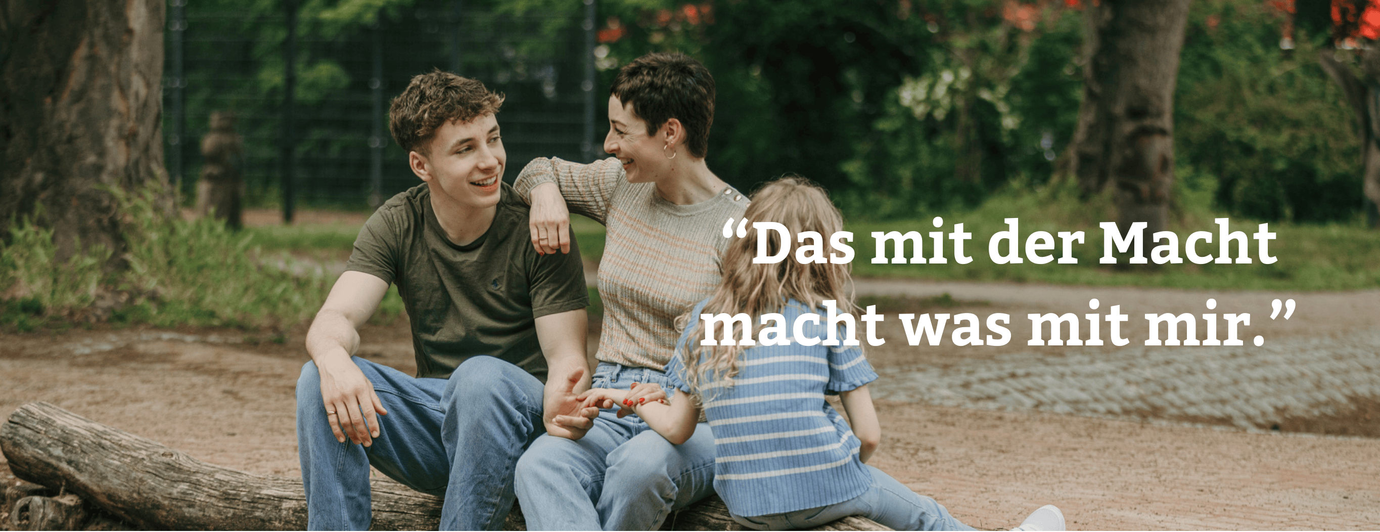 kathy-weber-sitzend-mit-kindern-vt-mobile