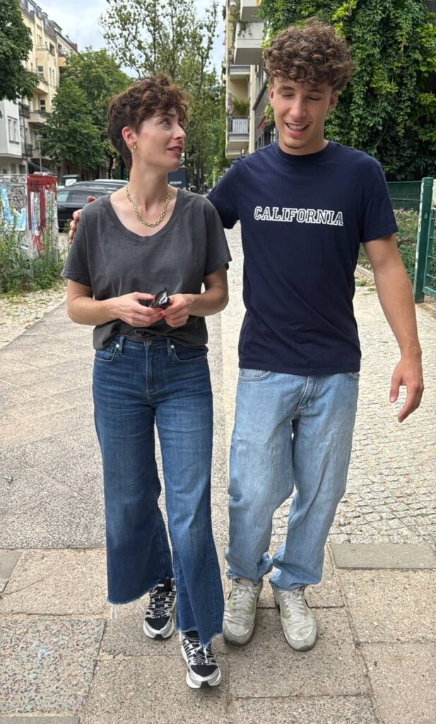 kathy-und-teenager-sohn-guenther